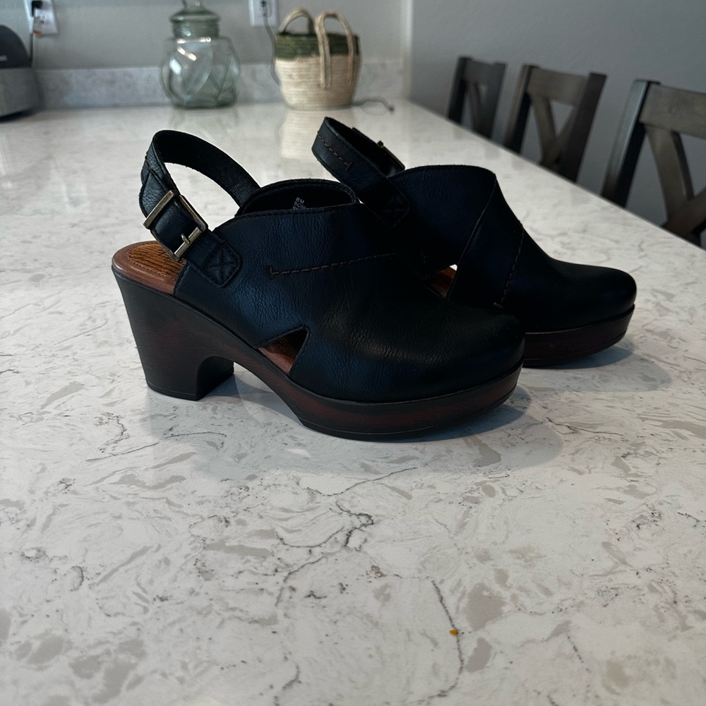 B.O.C Black Leather Slingback Clogs